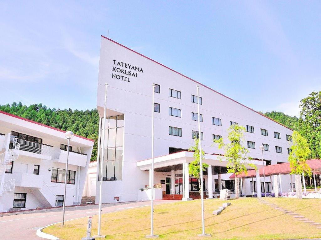 טויאמה Tateyama Kokusai Hotel מראה חיצוני תמונה