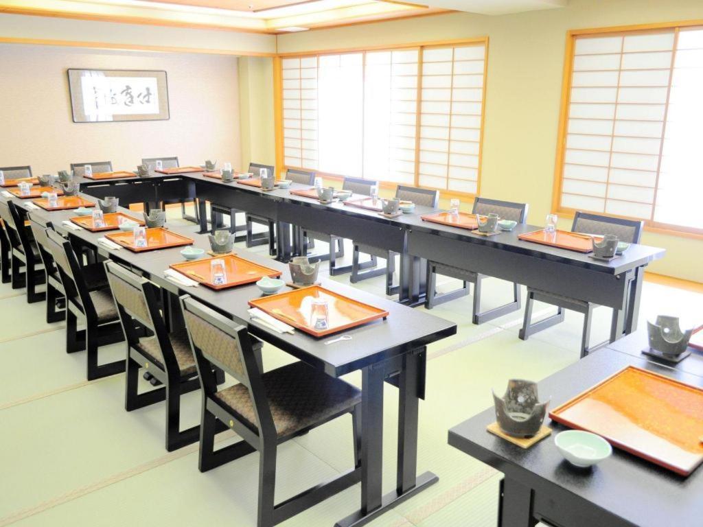 טויאמה Tateyama Kokusai Hotel מראה חיצוני תמונה
