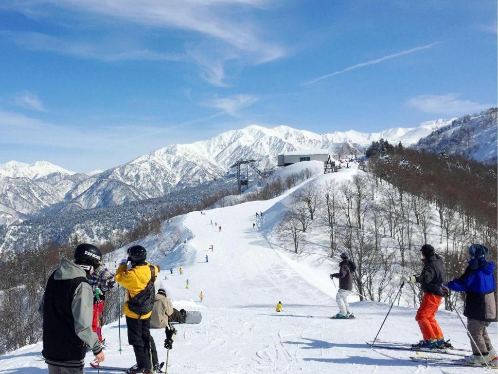 טויאמה Tateyama Kokusai Hotel מראה חיצוני תמונה