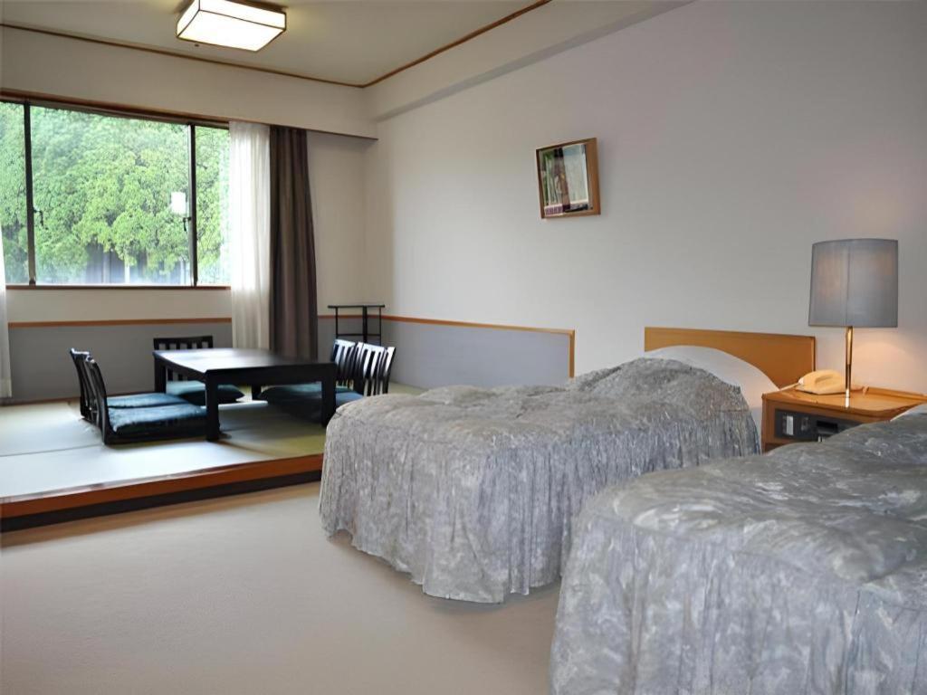 טויאמה Tateyama Kokusai Hotel מראה חיצוני תמונה