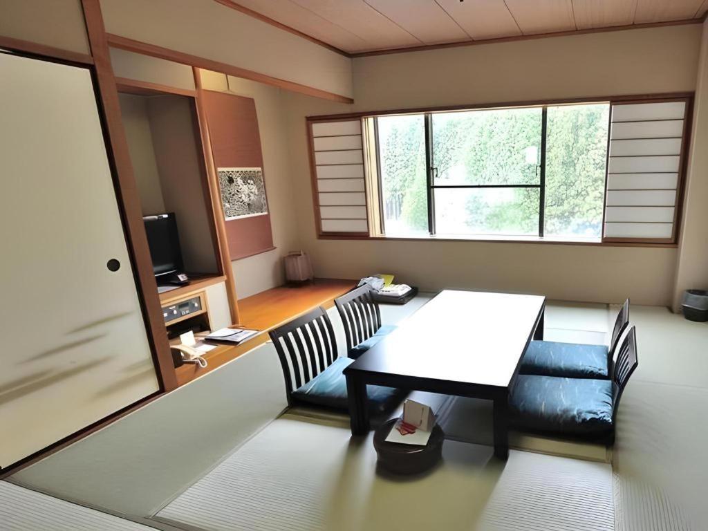טויאמה Tateyama Kokusai Hotel מראה חיצוני תמונה