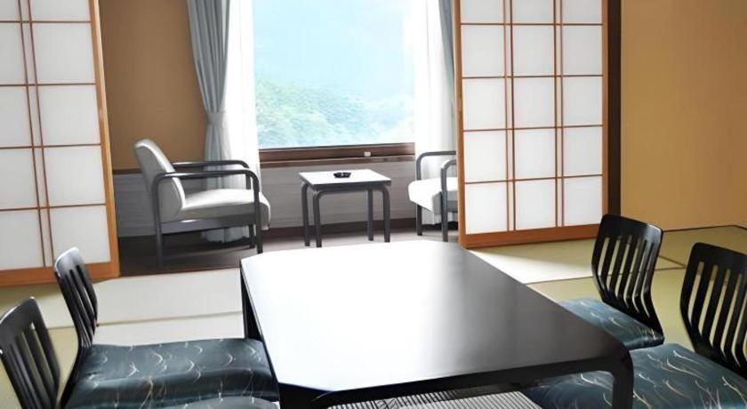 טויאמה Tateyama Kokusai Hotel מראה חיצוני תמונה